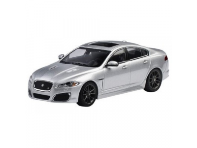 Модель автомобиля Jaguar XFR, Scale 1:43, Rhodium Silver, артикул JDCAXFRS