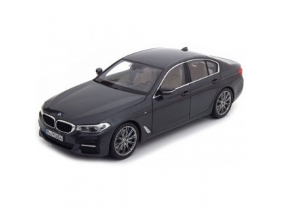 Модель автомобиля BMW 530i Limousine (G30), 1:18 Scale, Sophistogrey Metallic